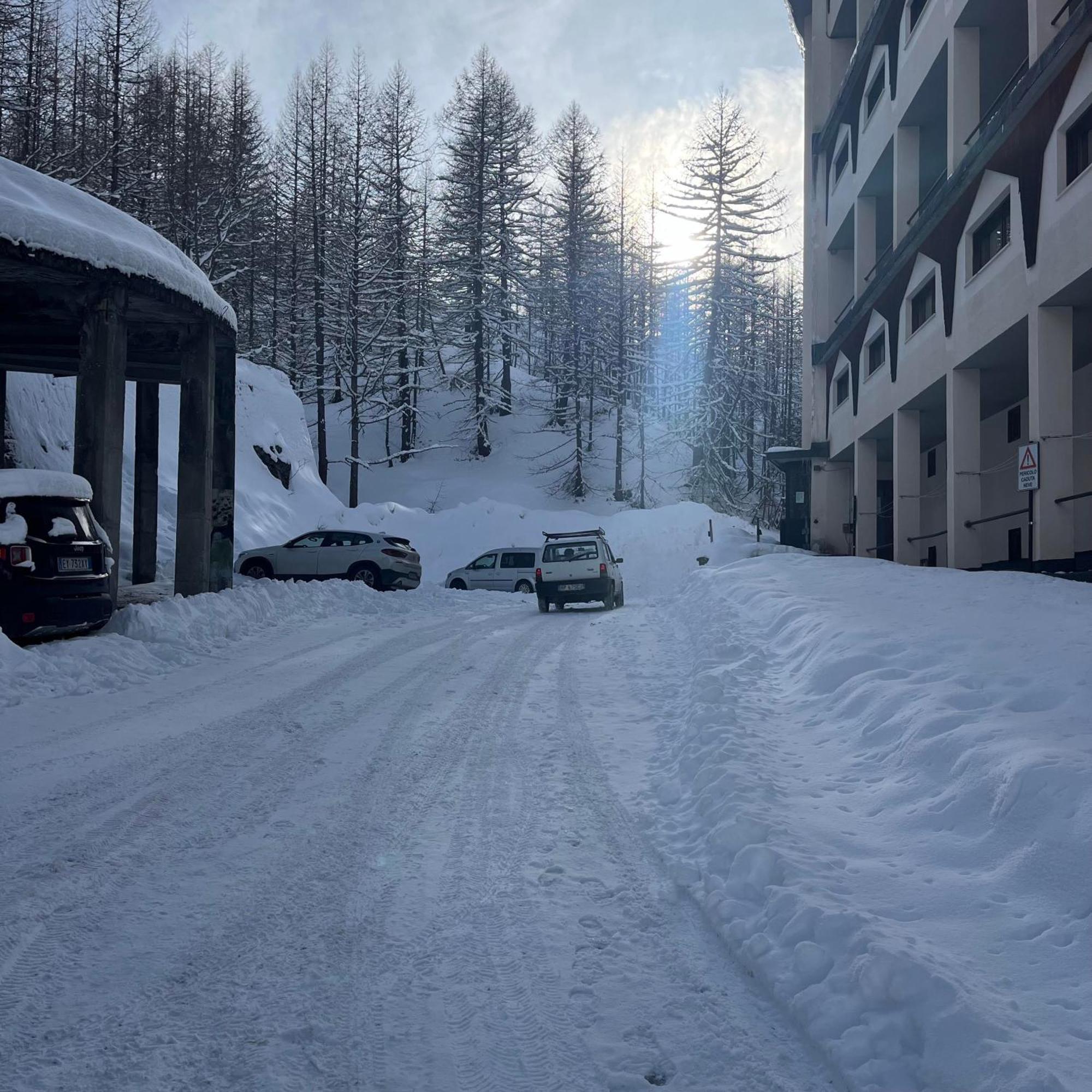 Appartamento Cervinia Fronte Funivie 브루일서비니아 외부 사진