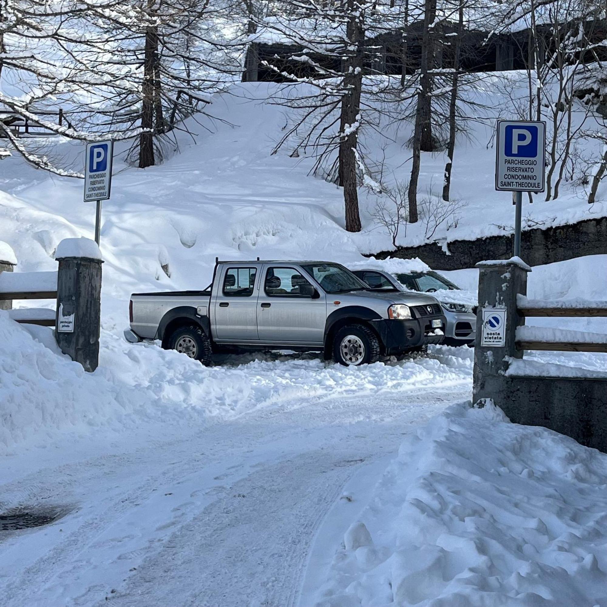 Appartamento Cervinia Fronte Funivie 브루일서비니아 외부 사진