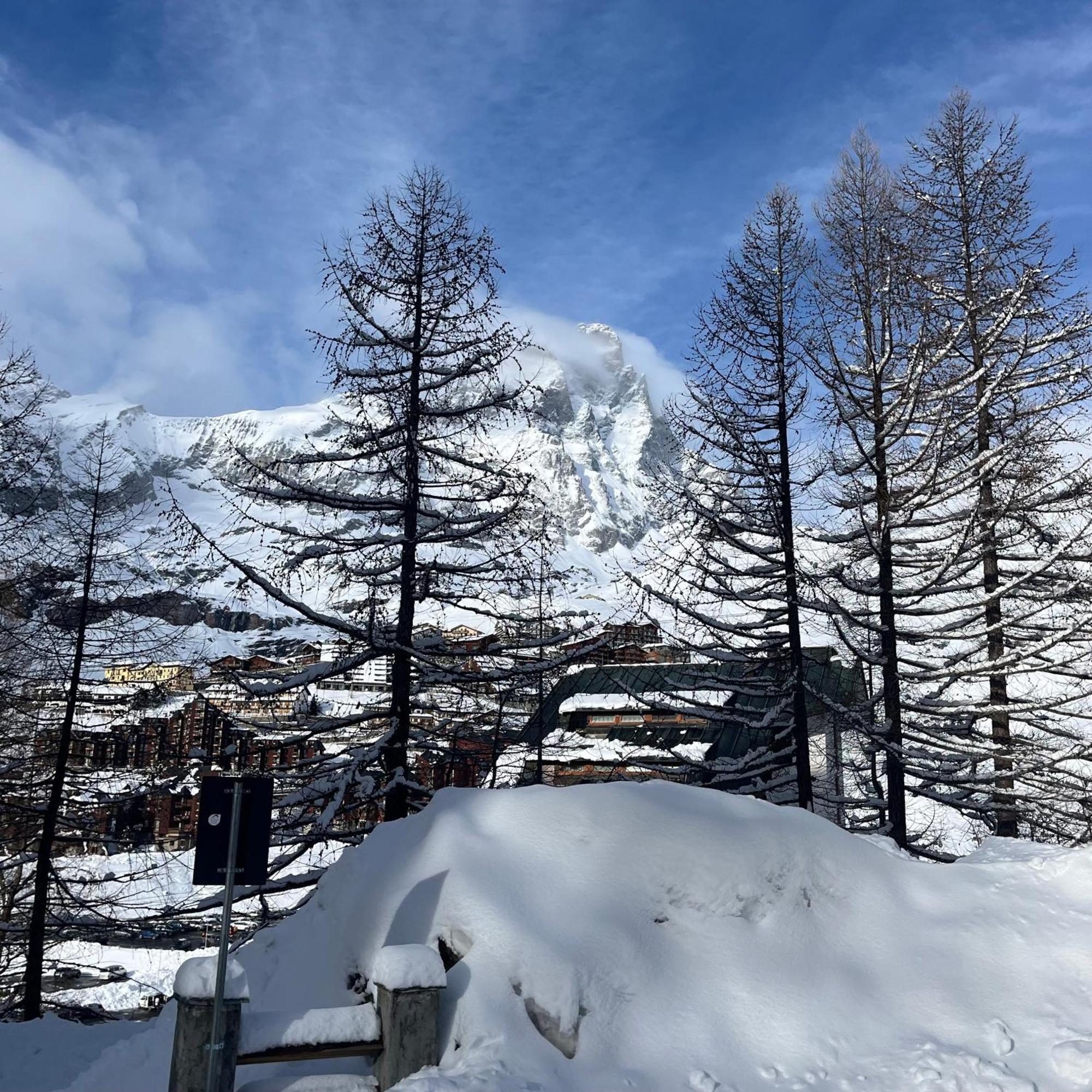 Appartamento Cervinia Fronte Funivie 브루일서비니아 외부 사진